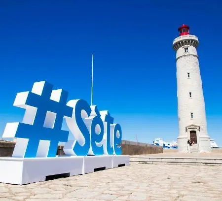 La Terrasse - Proche Gare Et Centre - *